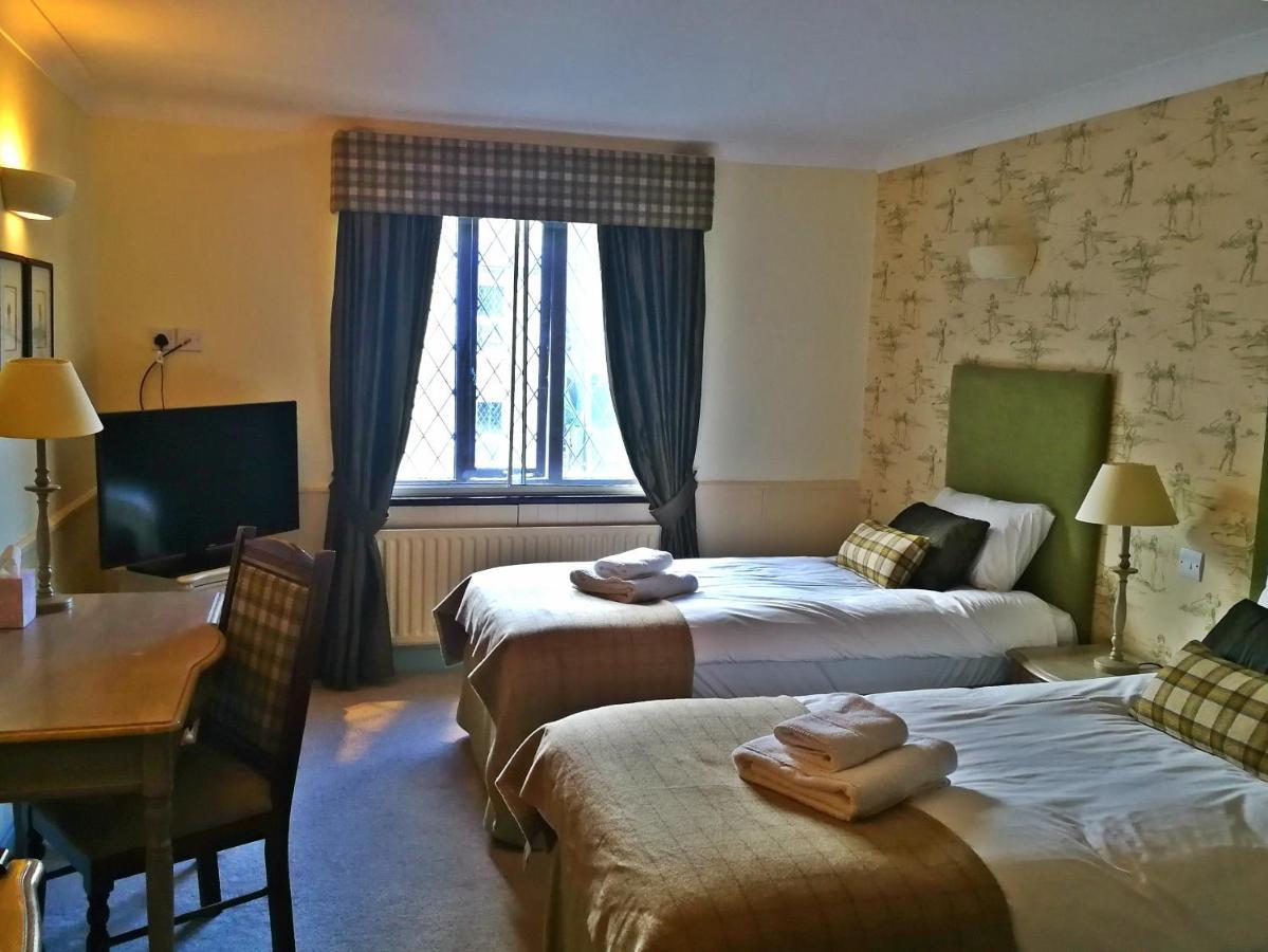 The Red Lion Hawkshaw Hotel Bury  Kültér fotó