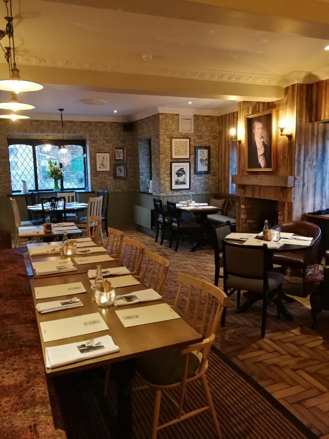 The Red Lion Hawkshaw Hotel Bury  Kültér fotó